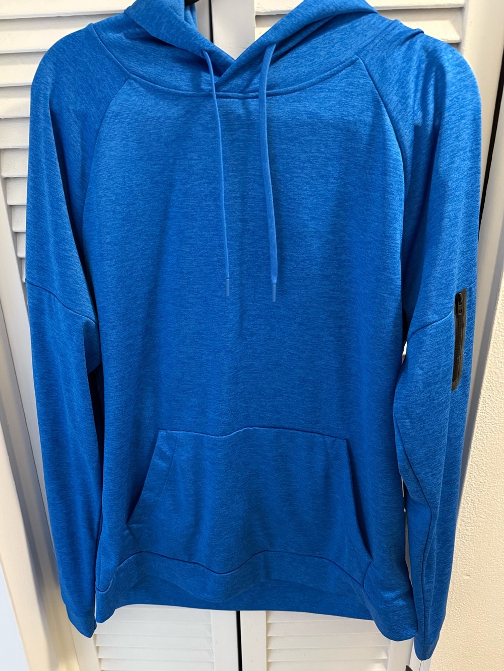 NWT Layer 8 Men's Blue Hooded Pullover Sweatshirt
